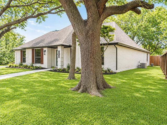 15410 Rio Plaza Drive, Houston, TX 77083