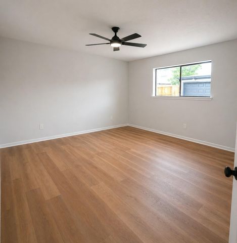 15410 Rio Plaza Drive, Houston, TX 77083