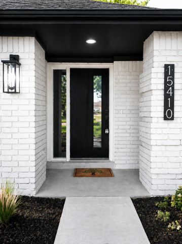 15410 Rio Plaza Drive, Houston, TX 77083