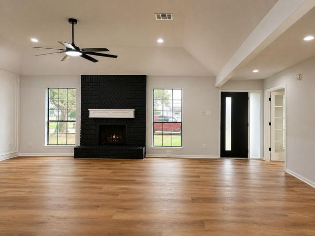 15410 Rio Plaza Drive, Houston, TX 77083