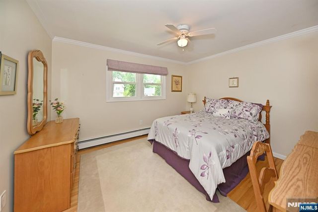 102 Lisa Court, Wyckoff, NJ 07481