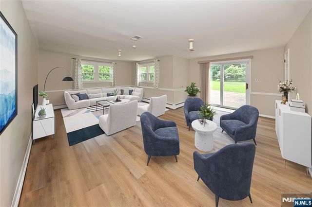 102 Lisa Court, Wyckoff, NJ 07481