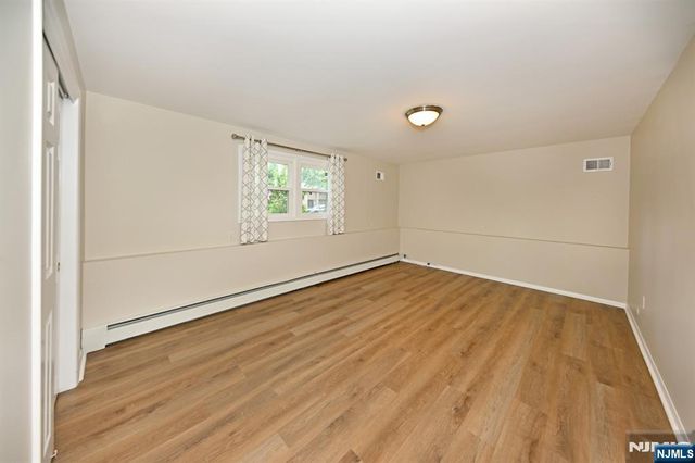 102 Lisa Court, Wyckoff, NJ 07481