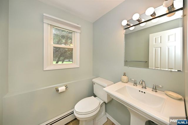102 Lisa Court, Wyckoff, NJ 07481