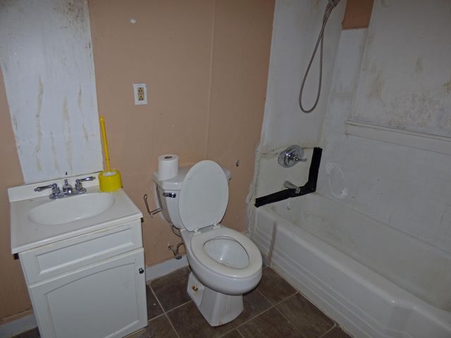 102 E Second Street, Hardy, AR 72542