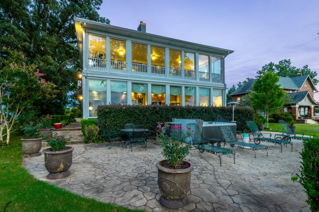 46 N Crest Road, Chattanooga, TN 37404