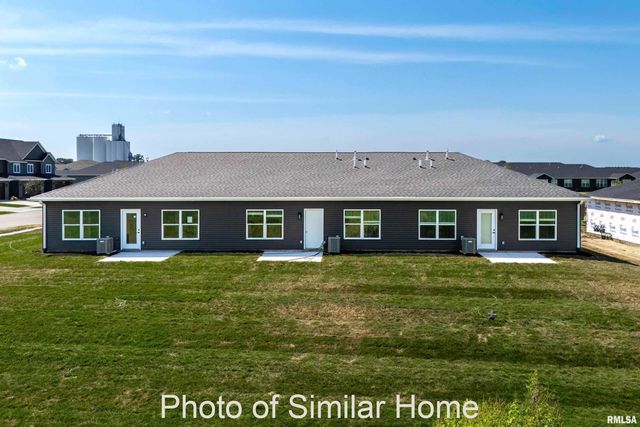 553 N 4TH Avenue, Eldridge, IA 52748