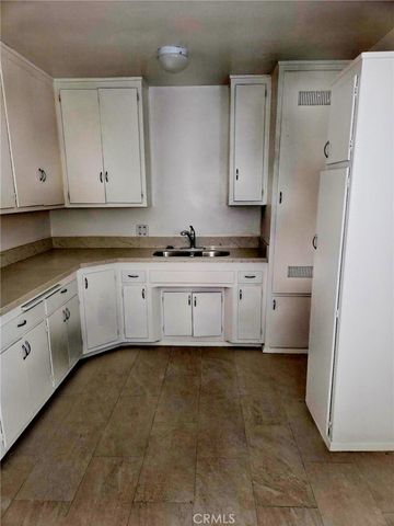 410 W Magnolia Street 2, Compton, CA 90220