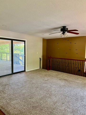 1537 N Milton Ct, Derby, KS 67037