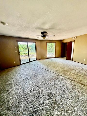1537 N Milton Ct, Derby, KS 67037