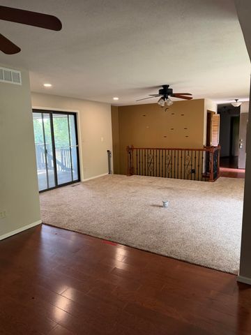 1537 N Milton Ct, Derby, KS 67037