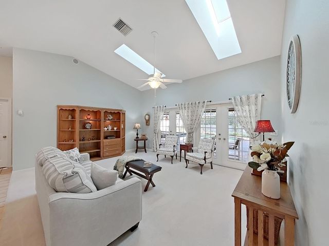 305 RUNNING HORSE ROAD, Seffner, FL 33584