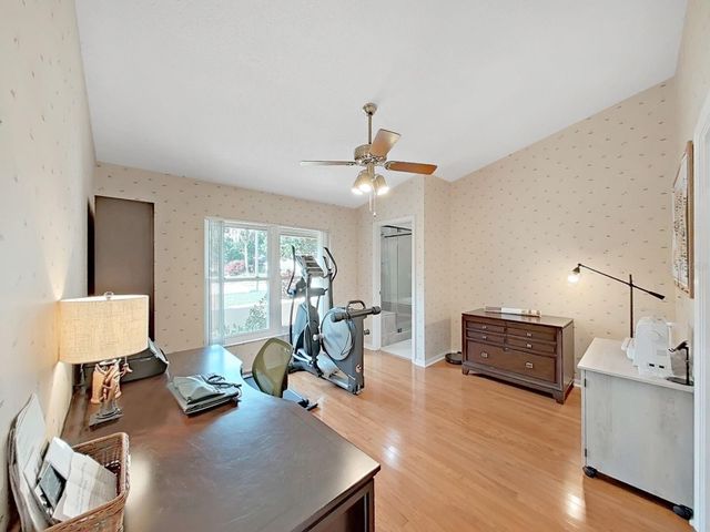 305 RUNNING HORSE ROAD, Seffner, FL 33584