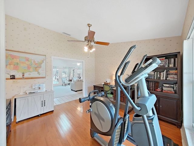 305 RUNNING HORSE ROAD, Seffner, FL 33584