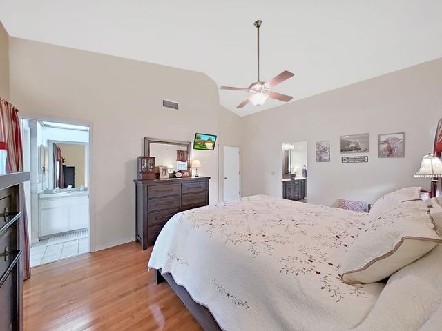 305 RUNNING HORSE ROAD, Seffner, FL 33584