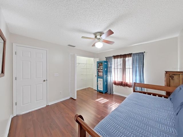 305 RUNNING HORSE ROAD, Seffner, FL 33584