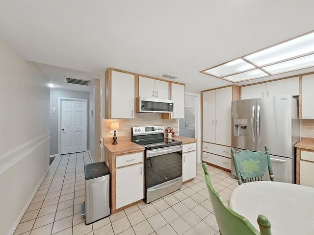 305 RUNNING HORSE ROAD, Seffner, FL 33584