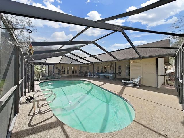 305 RUNNING HORSE ROAD, Seffner, FL 33584