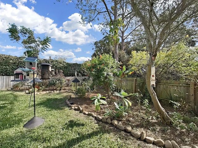 305 RUNNING HORSE ROAD, Seffner, FL 33584