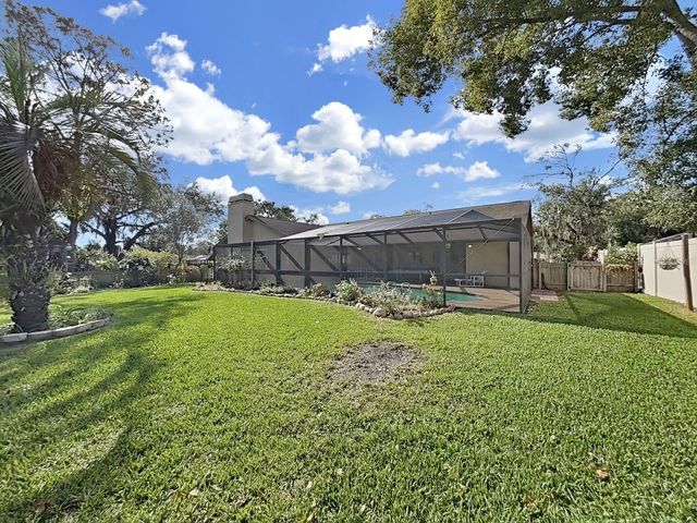 305 RUNNING HORSE ROAD, Seffner, FL 33584