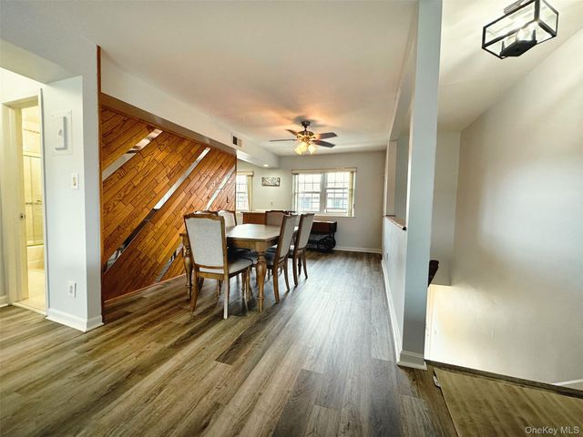 445 Mariners Way, Copiague, NY 11726