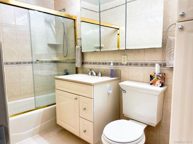 445 Mariners Way, Copiague, NY 11726