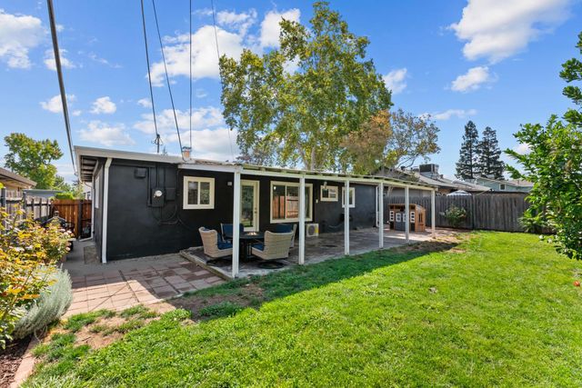2209 Tevis Rd, Sacramento, CA 95825