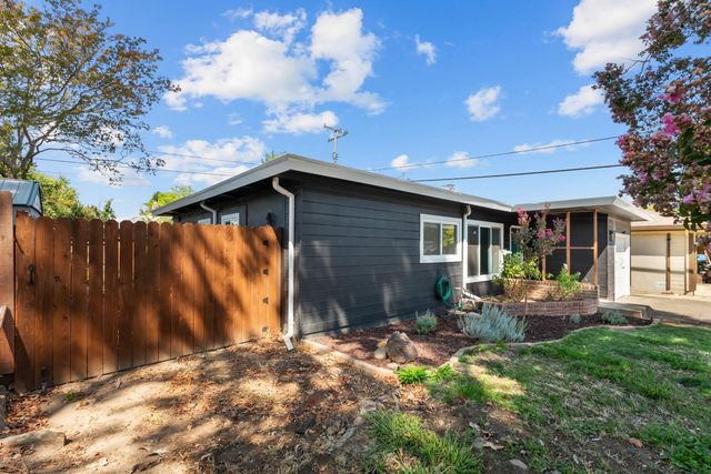 2209 Tevis Rd, Sacramento, CA 95825