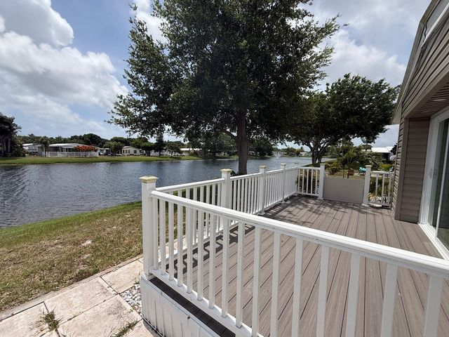 698 Sunny South Avenue, Boynton Beach, FL 33436