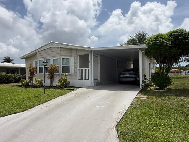 698 Sunny South Avenue, Boynton Beach, FL 33436