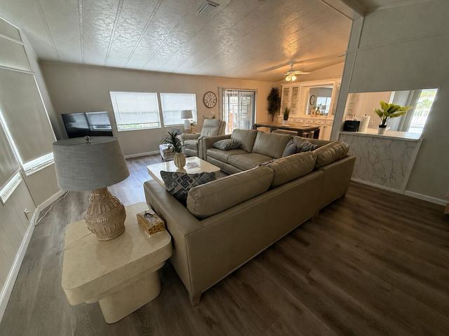 698 Sunny South Avenue, Boynton Beach, FL 33436