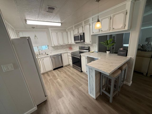 698 Sunny South Avenue, Boynton Beach, FL 33436