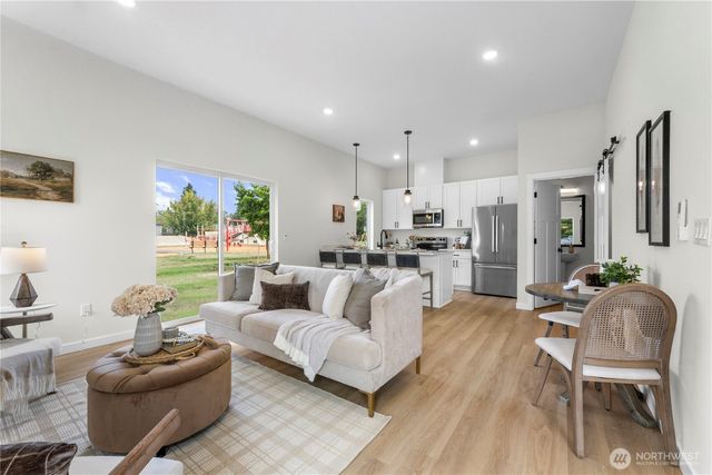7921 Jensen Farm Ln, Arlington, WA 98223