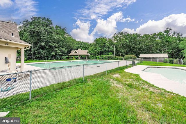 200 VIOLET LN, Jackson, NJ 08527
