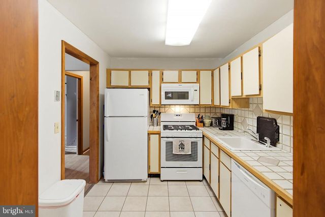 200 VIOLET LN, Jackson, NJ 08527