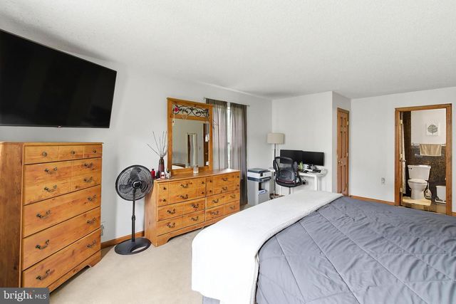 200 VIOLET LN, Jackson, NJ 08527
