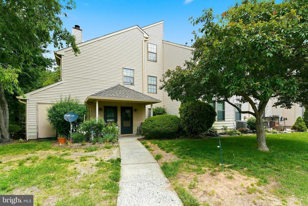 200 VIOLET LN, Jackson, NJ 08527