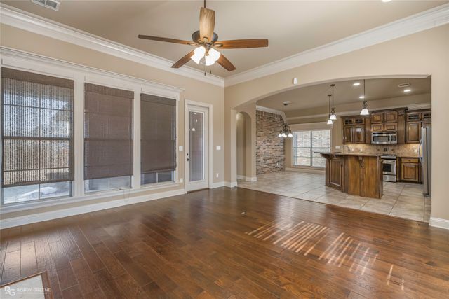 619 Bitter Pecan Drive, Bossier City, LA 71111