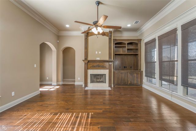 619 Bitter Pecan Drive, Bossier City, LA 71111