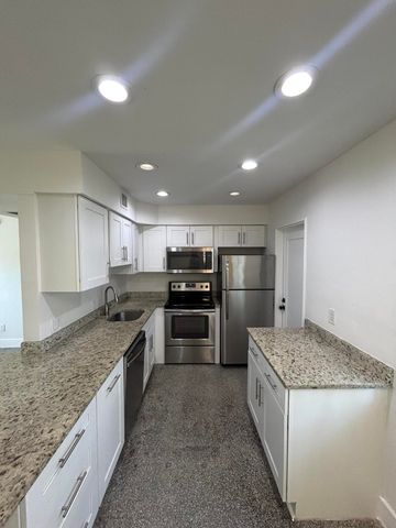 86 Isle Of Venice Drive 2, Fort Lauderdale, FL 33301