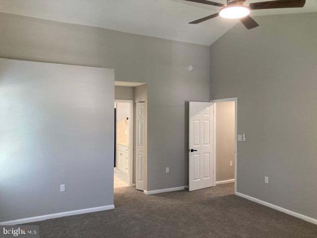 Image 18 of property listing at 920 BURNING TREE CT, Westminster, MD 21158
