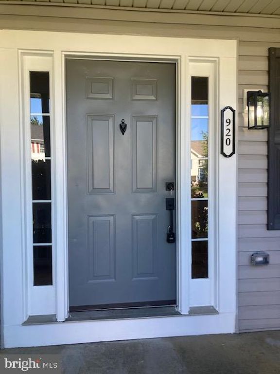 Image 2 of property listing at 920 BURNING TREE CT, Westminster, MD 21158