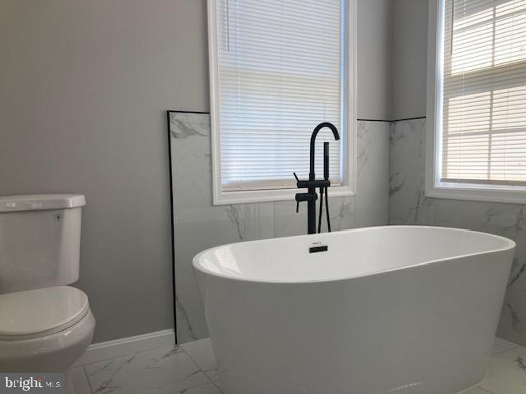 Image 23 of property listing at 920 BURNING TREE CT, Westminster, MD 21158