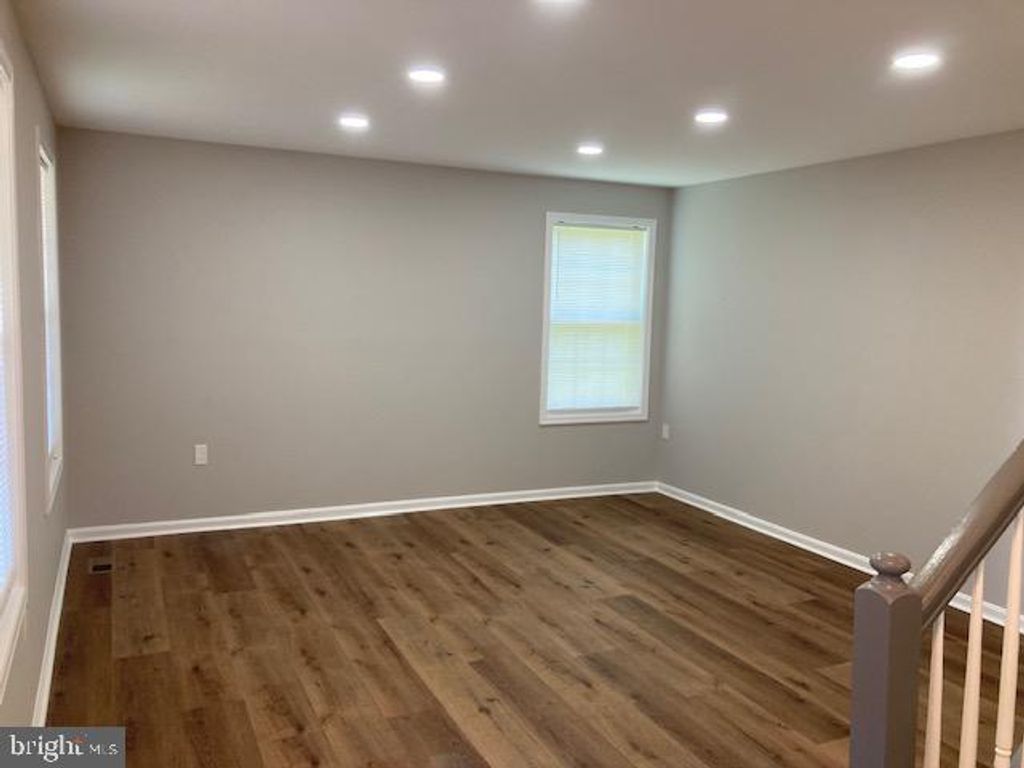 Image 8 of property listing at 920 BURNING TREE CT, Westminster, MD 21158