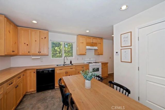 304 Sugarloaf Boulevard, Big Bear City, CA 92314