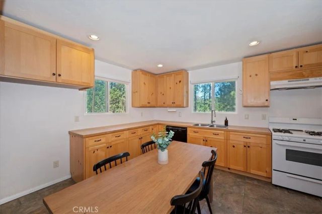 304 Sugarloaf Boulevard, Big Bear City, CA 92314