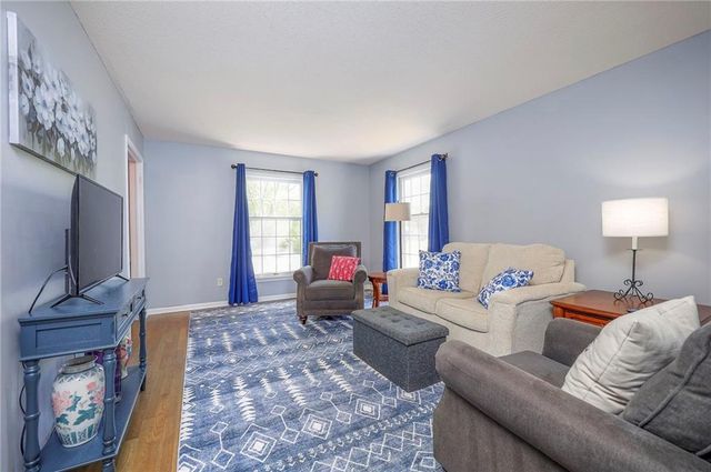 9724 Outlook Drive, Overland Park, KS 66207