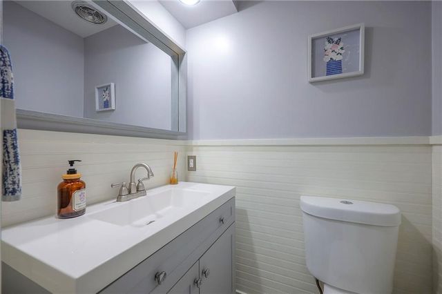 9724 Outlook Drive, Overland Park, KS 66207