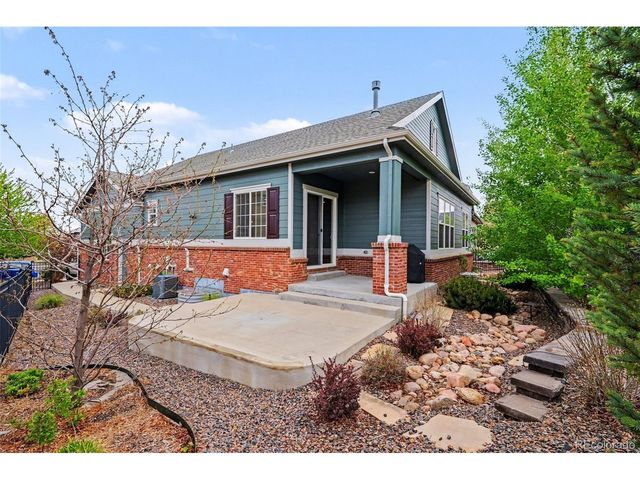 26534 E Links Pl, Aurora, CO 80016