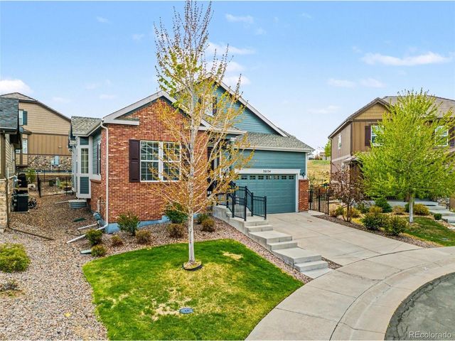 26534 E Links Pl, Aurora, CO 80016